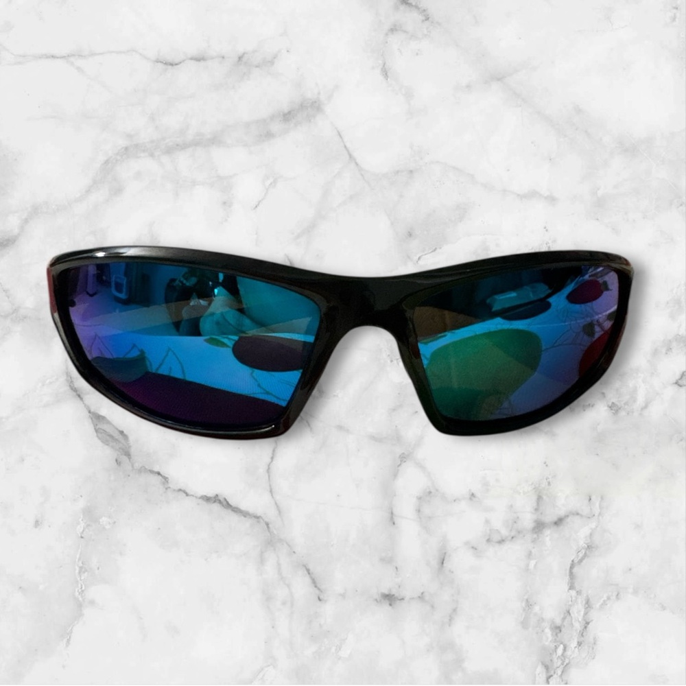 Men’s Polarized Black and Blue Sunglasses NIP - Picture 6 of 6